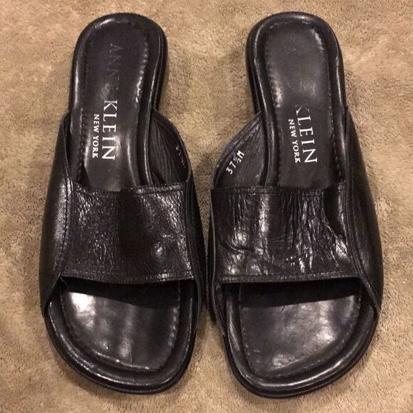 Anne Klein’s Black Leather Slip On Sandals - Picture 2 of 5